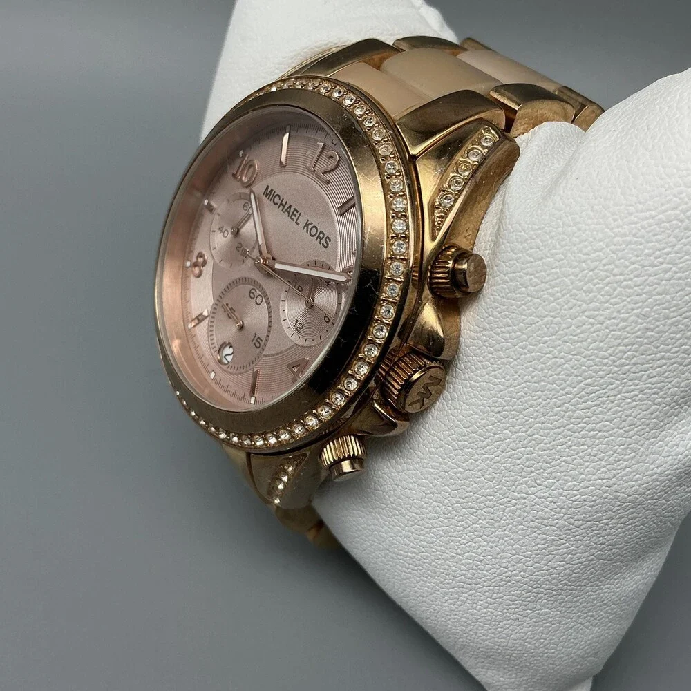 Michael Kors MK-5943 Womens Watch 39mm Gold Tone Chronograph New Battery 5.75